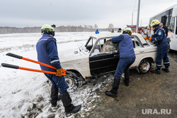 Учения МЧС, полиции и Росавтодора по ДТП. Челябинск, мчс, спасатели, дтп, авария, дорожно-транспортное проишествие