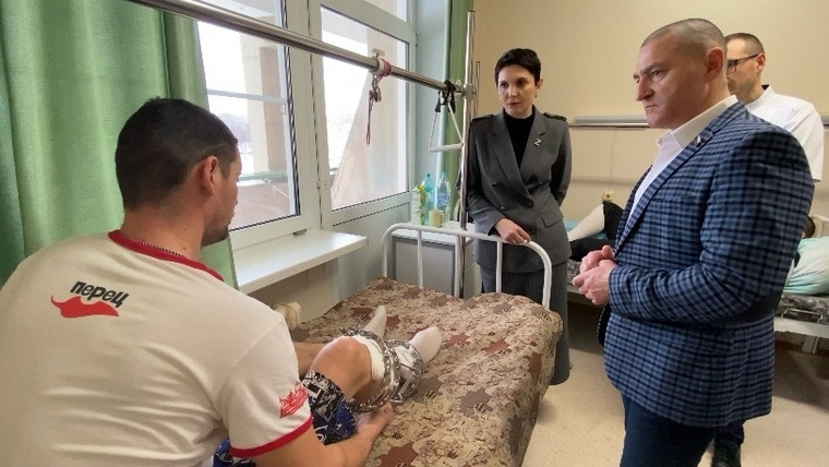 Депутаты ГД Ильтяков и Рябцева встретились с курганскими бойцами СВО