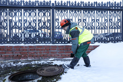 Также компания проводит специальные работы по осмотру или замене люков