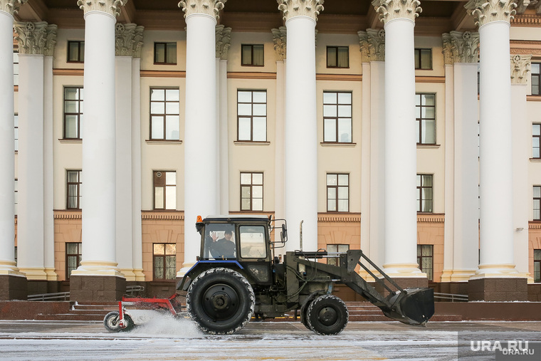 Уборка снега. Тюмень