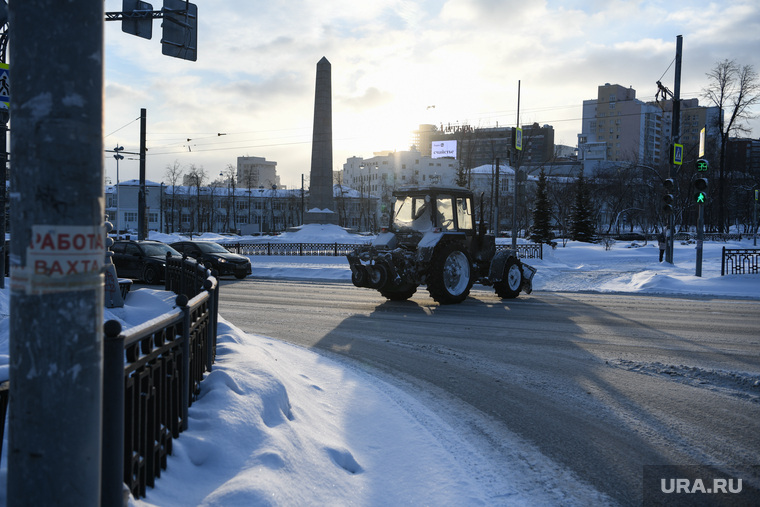 Улицы города после снегопада. Екатеринбург
