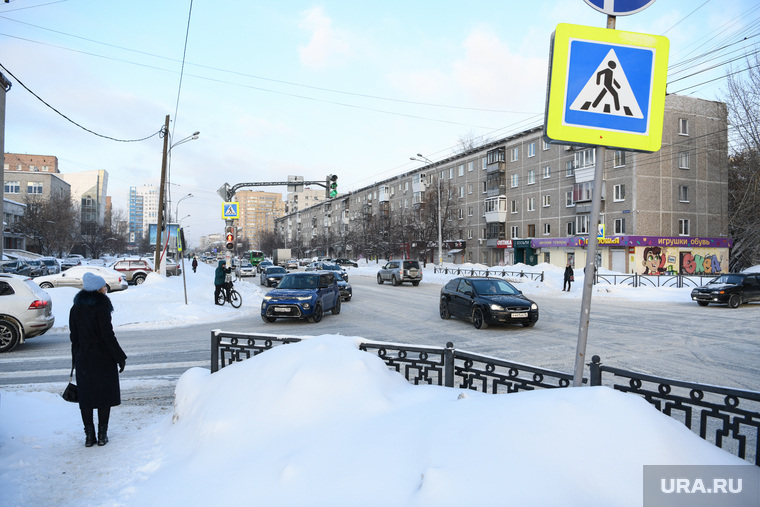Улицы города после снегопада. Екатеринбург