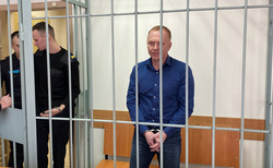 Задержанного гендиректора «Водоканала» Первоуральска привезли в суд. Фото