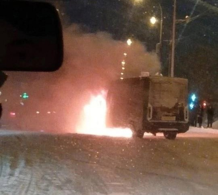 Автобус сгорел утром 14 февраля