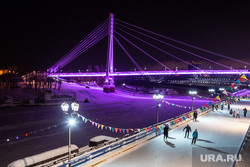 Ночные виды города. Тюмень, каток, зима, город тюмень, мост влюбленных, иллюминация