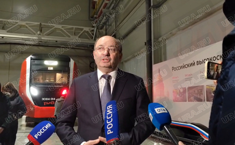 Экс-губернатор Свердловской области Александр Мишарин сейчас возглавляет совет директоров холдинга «Синара-Транспортные машины»