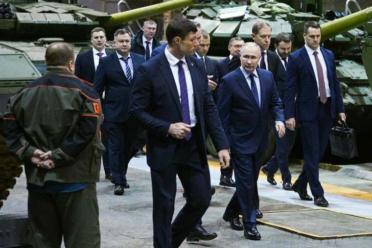 Путин приехал на «Уралвагонзавод»: главное из разговора президента с работниками