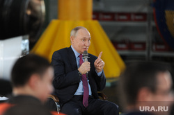 Путин встретился с рабочими индустриального парка «Станкомаш» в Челябинске. Фото, видео