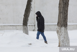 Завод КМЗ. Курган, сугроб, снег, пешеход, зима