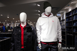 Магазин Just Clothes в тц Гринвич. Екатеринбург, одежда, шоппинг, манекен, магазин одежды, just clothes