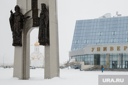 Метель в городе. Сургут, сургу, город сургут, часовня святой татьяны, памятник кириллу и мефодию, сургутский государственный университет
