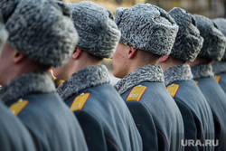 Возложение цветов к памятнику Георгию Жукову. Екатеринбург, зима, военные, солдаты, погоны, почетный караул, строй, торжественное мероприятие
