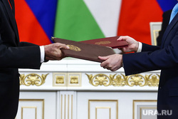 Владимир Путин и Эмомали Рахмон на встрече в Кремле. Москва, переговоры, договор