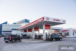 Кризис в Югре. Ханты-Мансийск, бензозаправка, лукойл