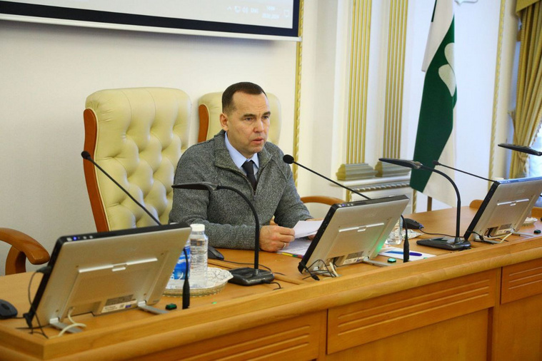 Губернатор Шумков провел заседание региональной КЧС в связи с информацией о возможных паводках