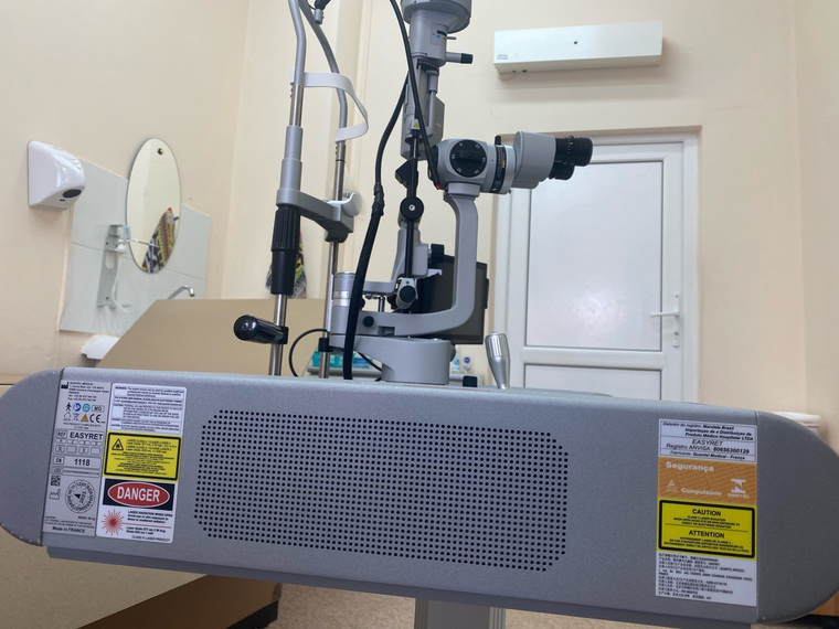 Офтальмологическая служба Курганского госпиталя для ветеранов войн получила современный лазер «EASYRET» (Франция)