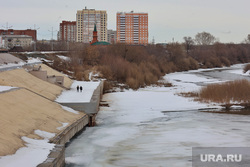 Город. Курган, набережная тобола, курган, весна в городе