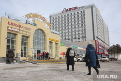 Торговый комплекс и рынок "Тюменский" на ул. Мельникайте 126/3. Тюмень , рынок тюменский, тк тюменский, ул мельникайте 126/3