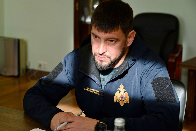 Даниил Мартынов до 2017 года был помощником Рамзана Кадырова, а потом служил в управлении Росгвардии по Чечне