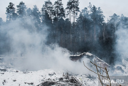 Пожар на несанкционированной свалке на Уралмаше. Екатеринбург, дым, лес, свалка горит, пожар на свалке