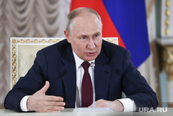 Президент России Владимир Путин на итоговой пресс-конференции саммита "Россия-Африка". Санкт-Петербург, путин владимир, топ