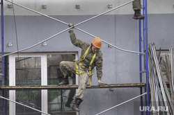 Жители дома в Перми, который ремонтируют к юбилею города, нашли нарушения
