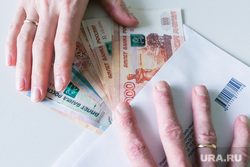 Клипарт Взятка, деньги. Тюмень, зарплата, микрокредитование, кредит, оплата, микрокредиты, пять тысяч, денежные купюры, заработная плата, денежный вопрос, денежные займы, займы, продажа, деньги, кредитование, взятка, микрокредит, денежный перевод, бумажные деньги, конверт с деньгами, передача денег