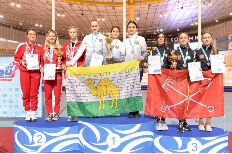 Спортсменки завоевали кубки, медали и грамоты