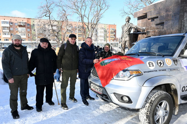 Участники автопробега следуют из Владивостока в Луганск