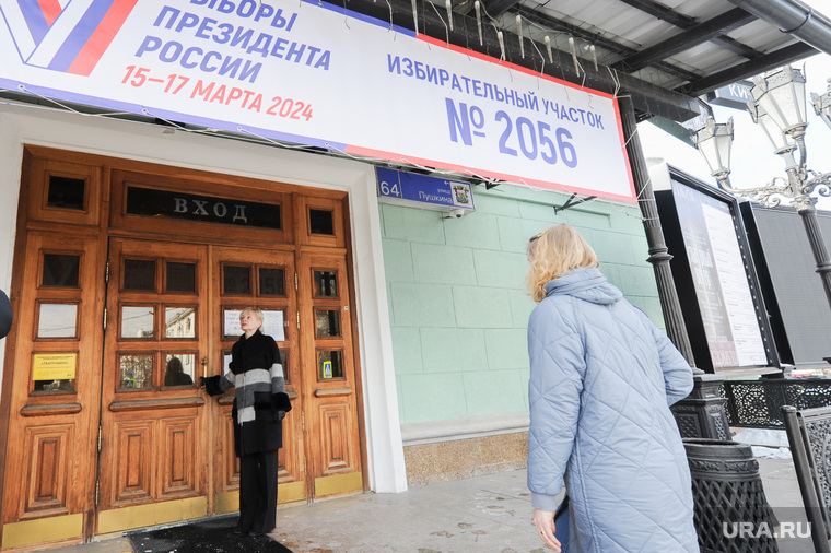 Николай Дейнеко и Юлия Сударенко проверили готовность избирательных участков. Челябинск