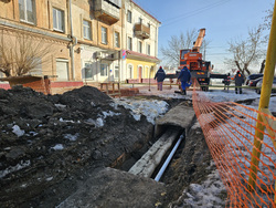 Сейчас теплоэнергетики занимаются заменой труб трубопровода горячего водоснабжения