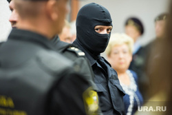 Суд по делу юриста-блогера Василия Федоровича. Екатеринбург, маски-шоу, полиция, омон