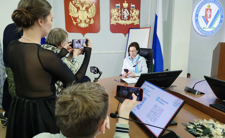 Елена Клименко с журналистами