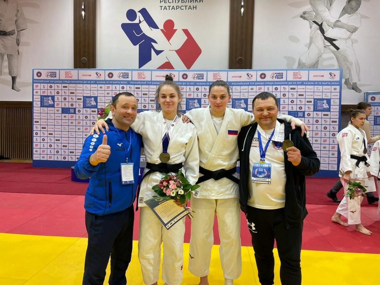 Ева Огнивова и Виктория Лихачева Виктория стали победительницами в российском туре по дзюдо среди юниорок до 23 лет