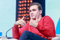 Блогер Соболев расплакался после новости о снятии статуса иноагента. Видео