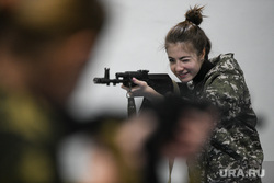 Женская гвардия Урала. Екатеринбург, начальная военная подготовка, обращение с оружием