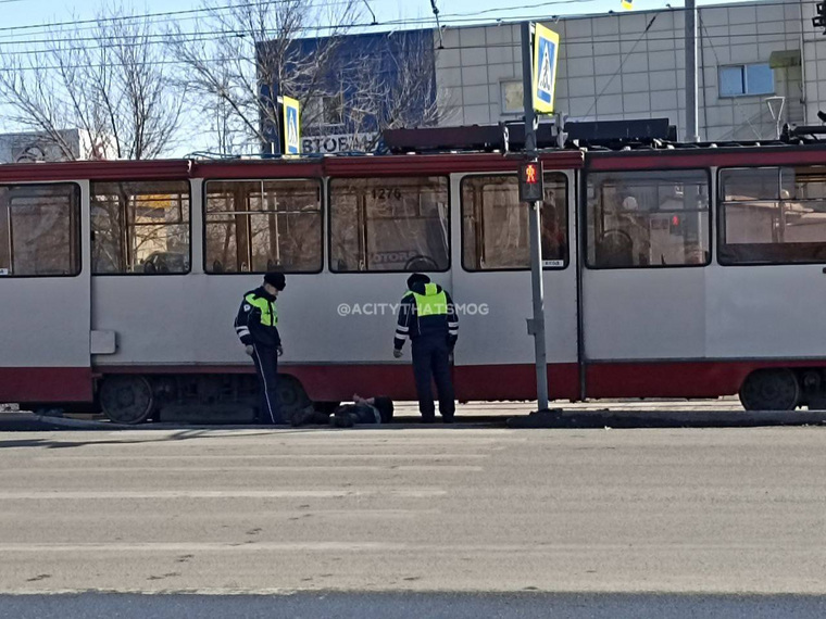 Очевидцы сообщили, что на месте находятся сотрудники ГИБДД