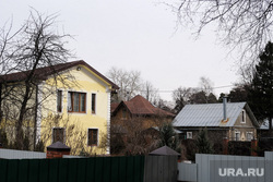Повседневная жизнь. Весна. Москва, деревня, коттедж, дача, поселок, дом, загородный