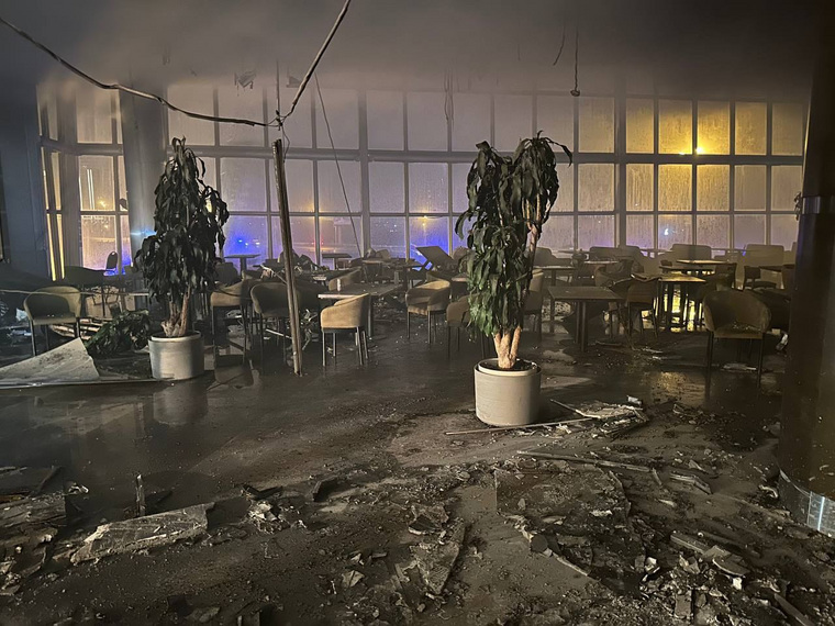 Как выглядит "Крокус" после теракта: фото к утру 23 марта 
