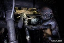 Угольная шахта Щегловская Донбасского шахтоуправления. Макеевка, монтажные работы, шахтеры