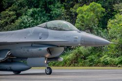 Истребитель F-16. stock, нато, сша, истребитель, f-16, ф-16,  stock