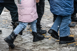 В ХМАО прибыли первые дети, эвакуированные из Белгородской области