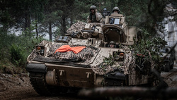 НАТО. stock, нато, танк, Bradley, Брэдли