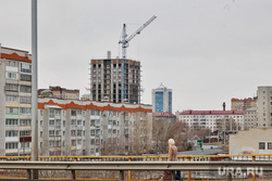 Частичное перекрытие движения на мосту по ул Бурова Петрова. Курган , жилой дом, ипотека, стройка, многоквартирные дома, многоэтажное строительство, перекрытие полосы