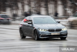 Свердловские зарисовки. Екатеринбург, снег, bmw, проезжая часть, скорость, автомобиль, непогода, бмв