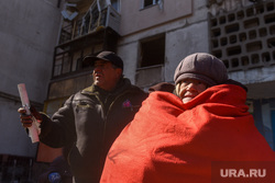 Ситуация в осажденном Мариуполе. Украина, старушки, эвакуация, бабушки, украина, мариуполь, беженцы