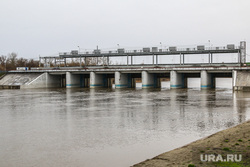 Уровень воды в реке Тобол на 25 апреля. Курган., плотина, паводок, река тобол