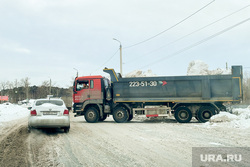 Уборка снега с дорог М5. Челябинск, уборка снега, грузовик, самосвал
