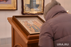 Открытие часовни, ПГУ. Пермь , икона, молебен, часовня, храм, церковь, поклон, служба, религия, бабушка, христианство, православие