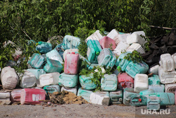 Благоустройство набережной Тобола. Курган, мусор, строительный мусор, опасные отходы, использованные канистры